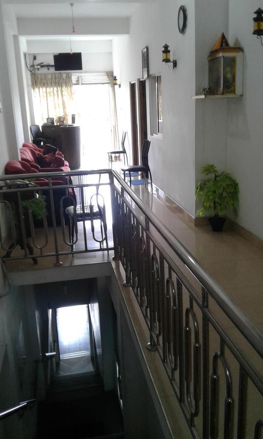 Down Town Hotel Ponnarankulama Exterior photo